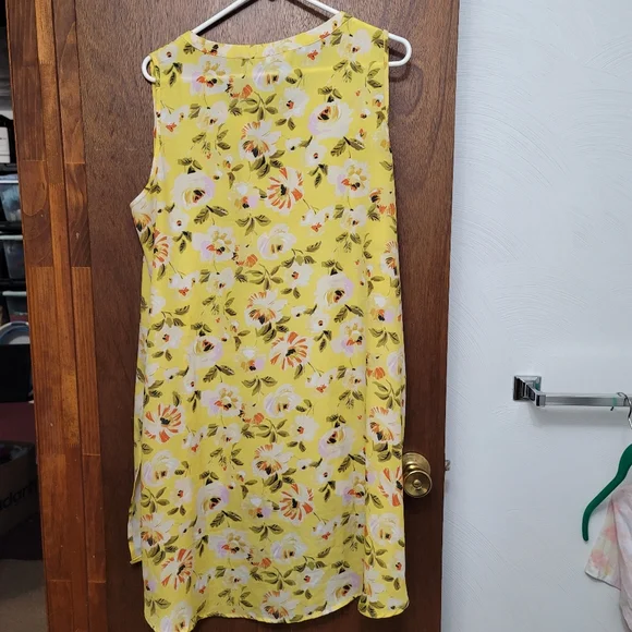 Spense Sleeveless Hi/Low Tunic. (309) - Picture 9 of 9